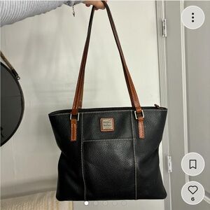 Dooney & Bourke Tote 🍒